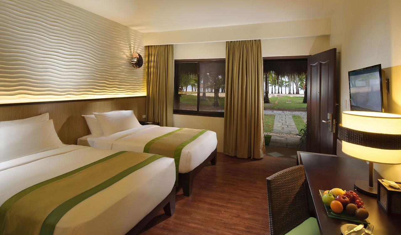 Oceanica Resort Panglao, Bohol Exteriör bild Deluxe Room