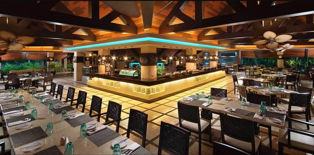 Oceanica Resort Panglao, Bohol Exteriör bild The restaurant