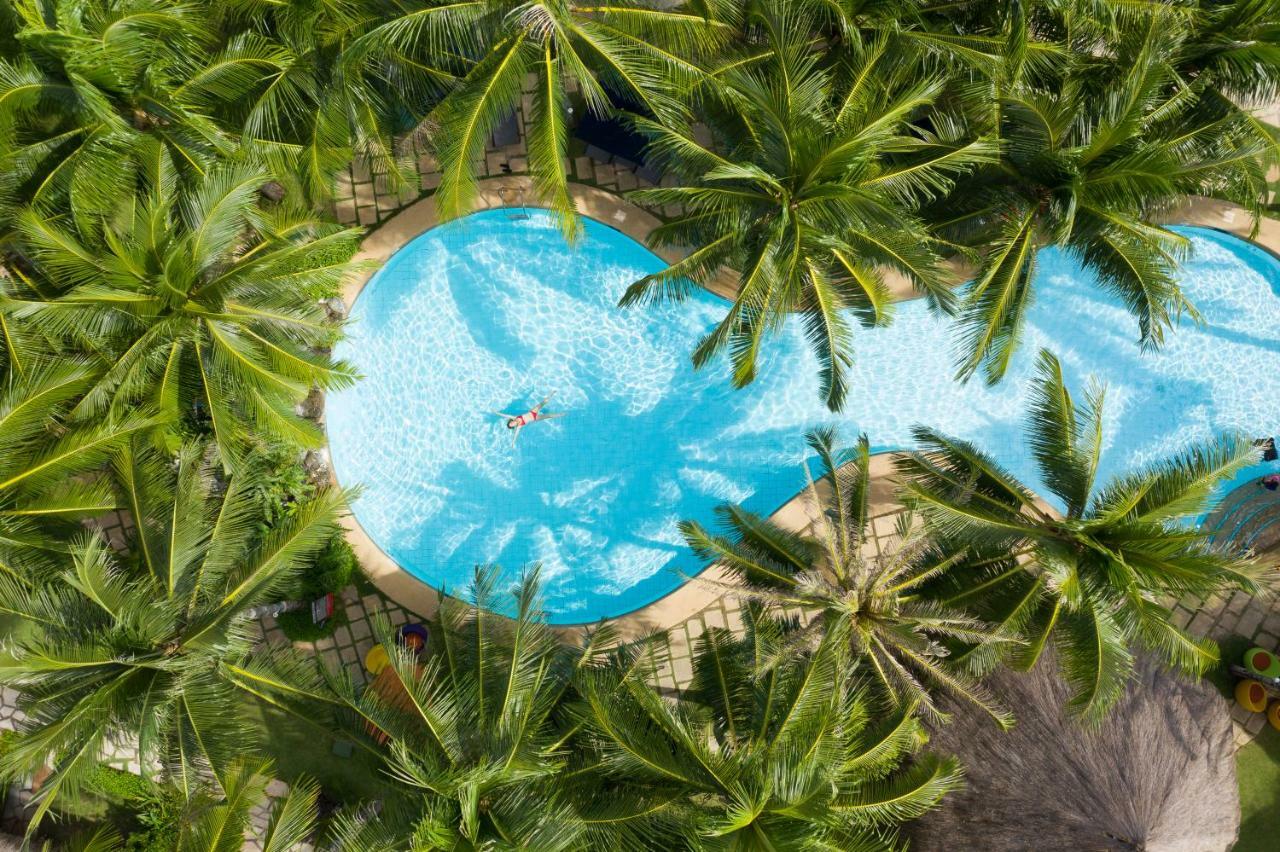 Oceanica Resort Panglao, Bohol Exteriör bild Aerial view of the swimming pool